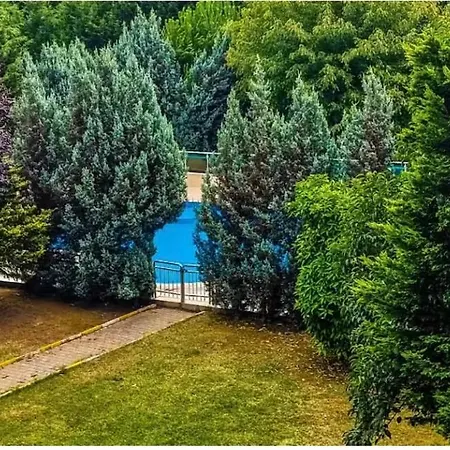Sabiha Goelcen Dlk Deluxe *